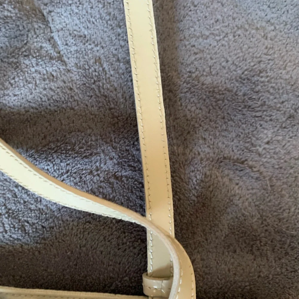 Auth Cream Prada medium shoulder bag - Picture 11 of 13